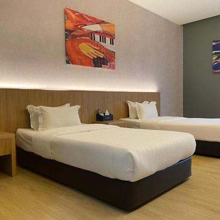 Kluang Riverview Hotel Екстериор снимка