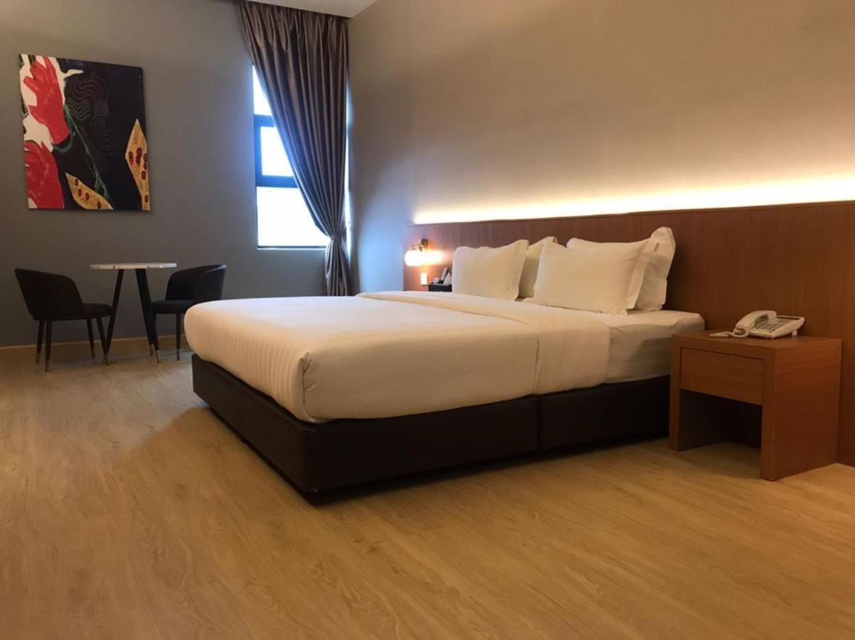Kluang Riverview Hotel Екстериор снимка
