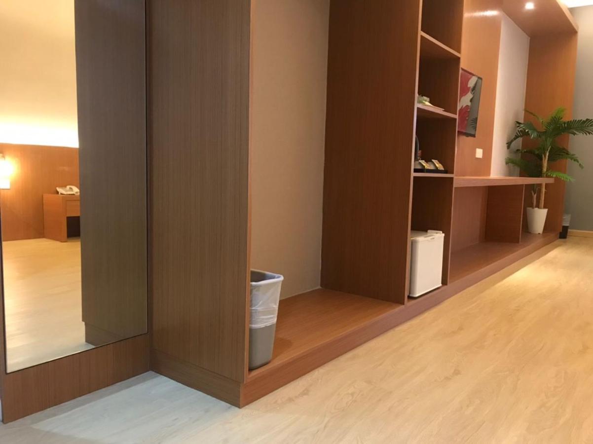 Kluang Riverview Hotel Екстериор снимка