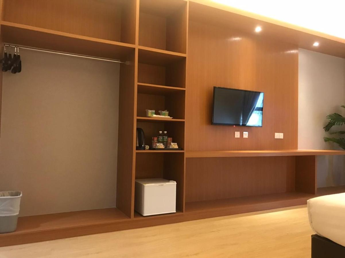 Kluang Riverview Hotel Екстериор снимка